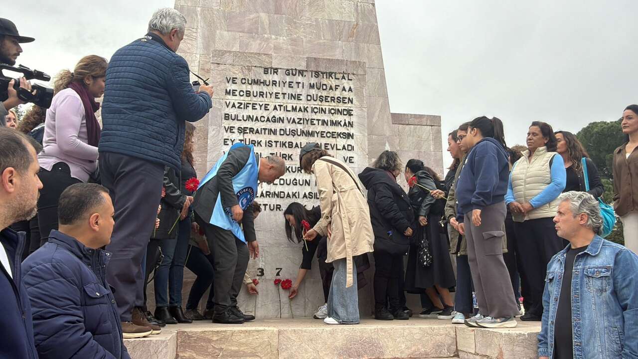 Türk Eğitim-Sen Muğla Şubesi’nden Anlamlı Anma ve Sessiz Yürüyüş 5